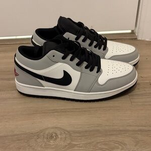 Mens Nike gray and white jordans
